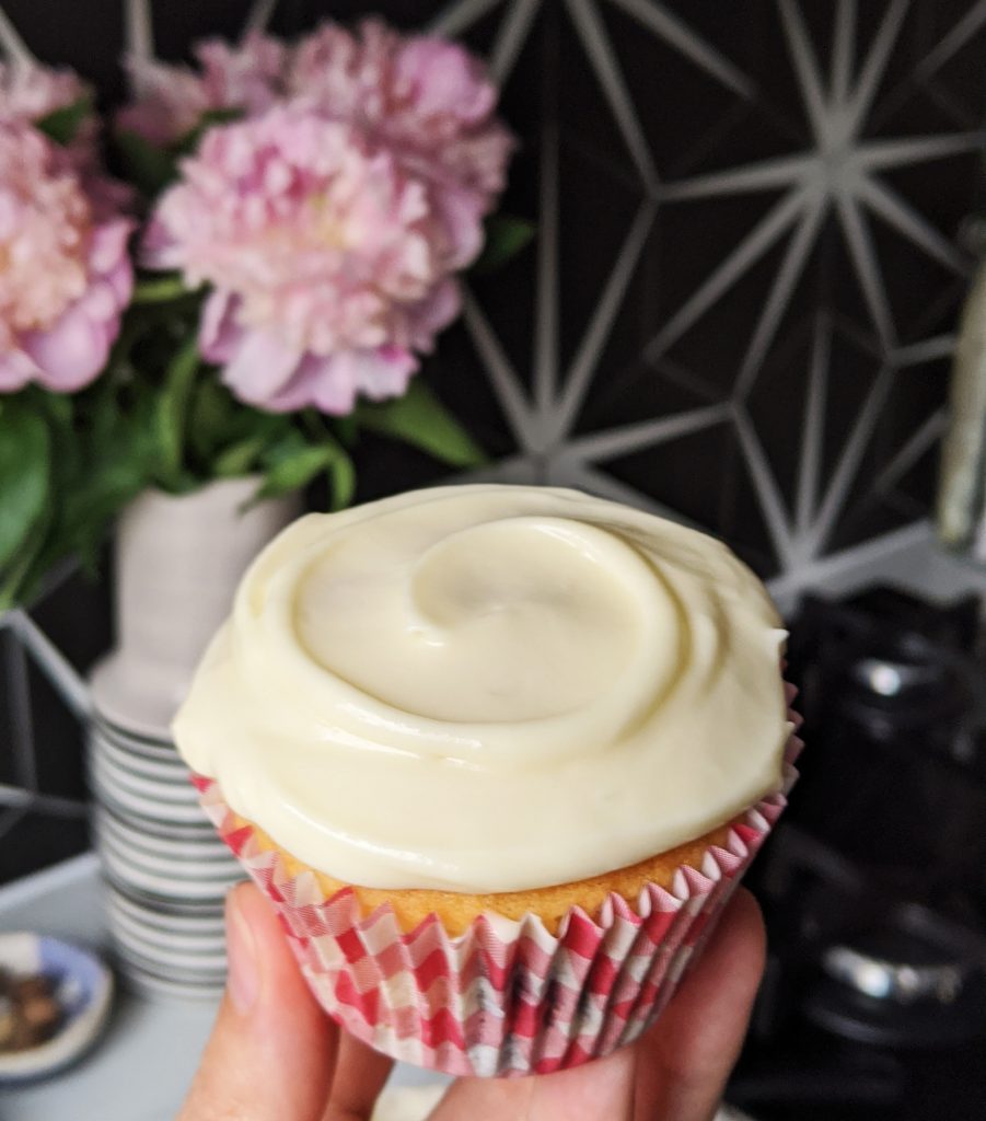 cream cheese frosting cupcake