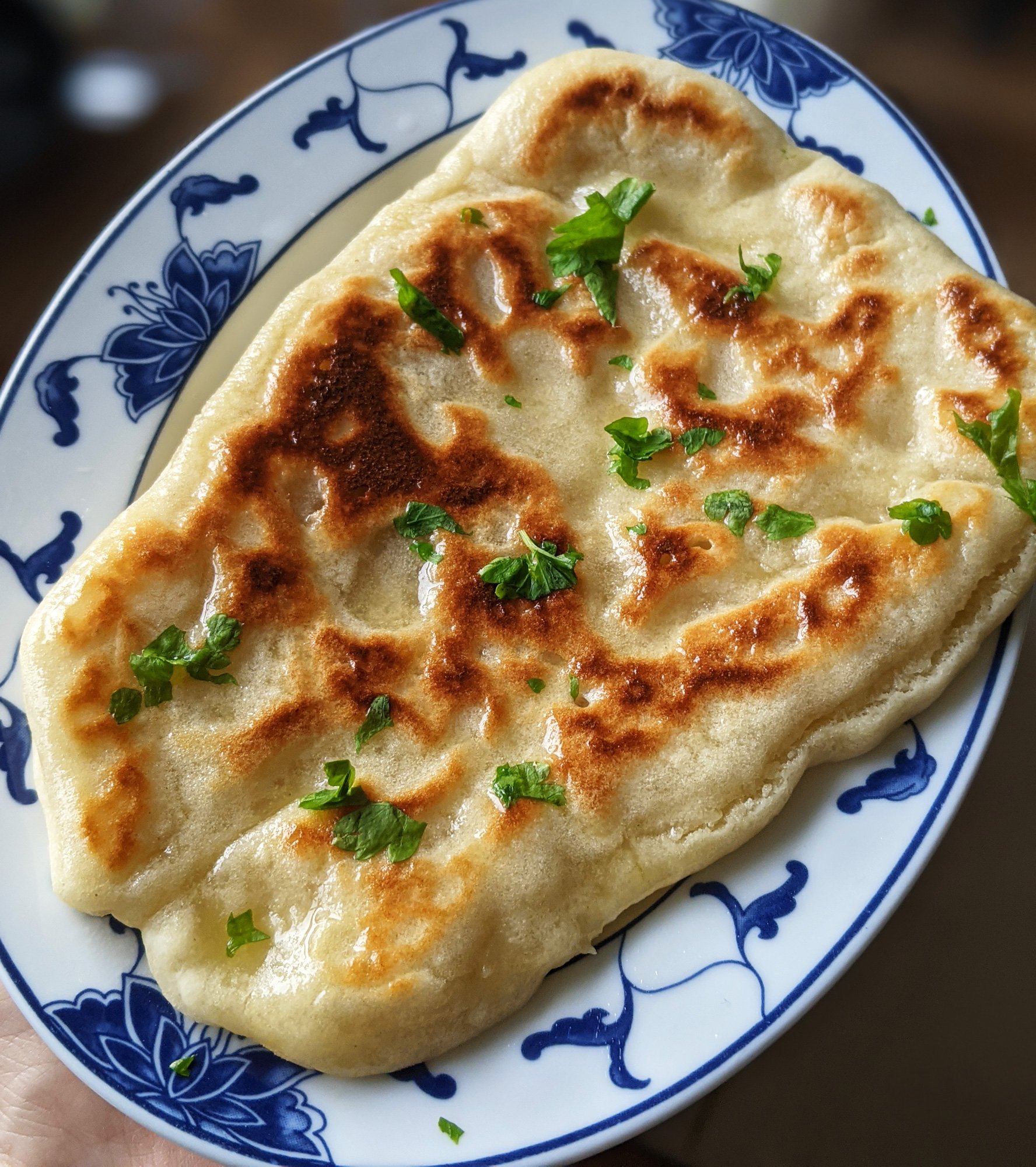 Brillantes glutenfreies Naan-Brot