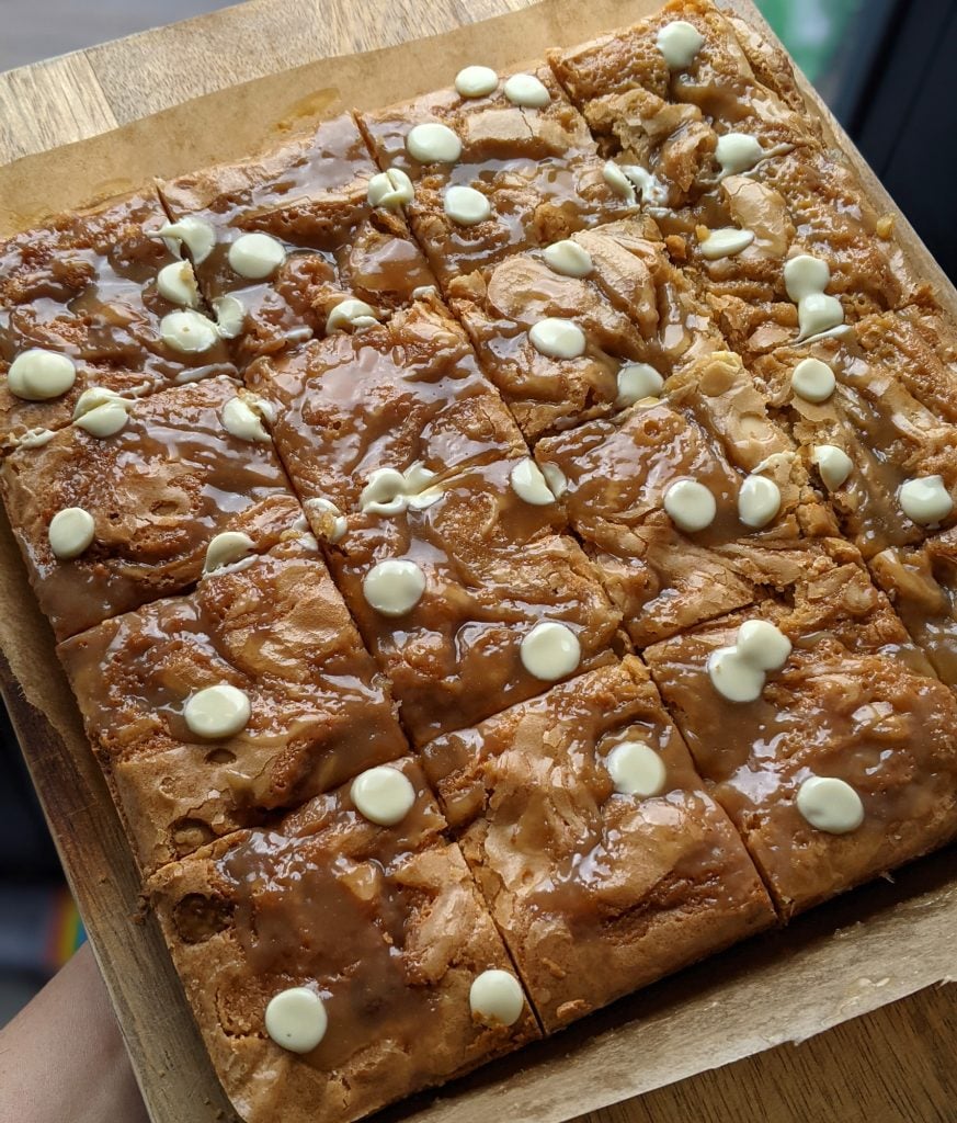 salted caramel blondies