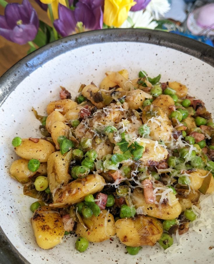 Pan-fried Gnocchi with Pancetta, Leeks & Peas