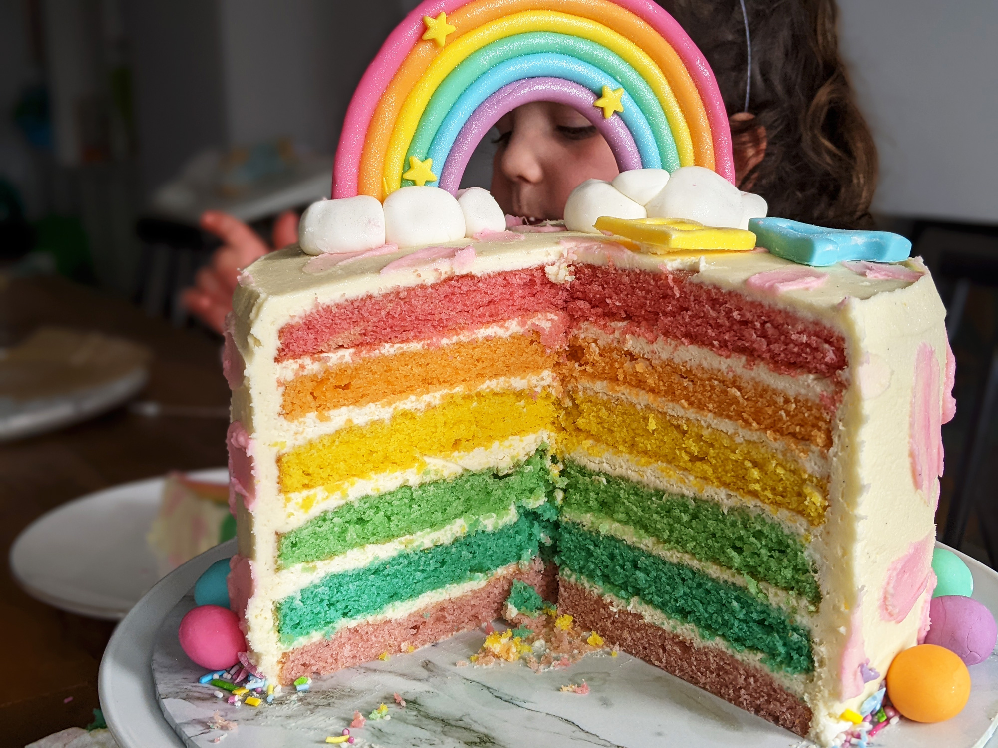 Rainbow Fondant Letters Tutorial  Fondant letters, Fondant rainbow,  Rainbow birthday cake